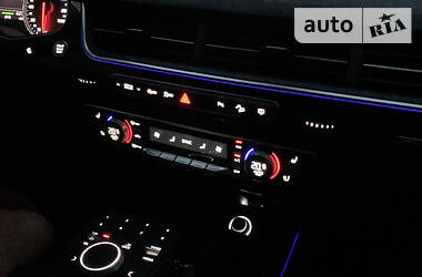 Позашляховик / Кросовер Audi Q7 2017 в 