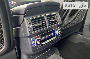 Внедорожник / Кроссовер Audi Q7 2016 в 