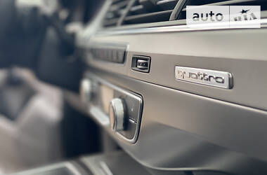 Внедорожник / Кроссовер Audi Q7 2016 в 