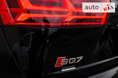 Внедорожник / Кроссовер Audi Q7 2017 в Дубно