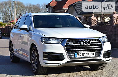 Позашляховик / Кросовер Audi Q7 2015 в Рівному