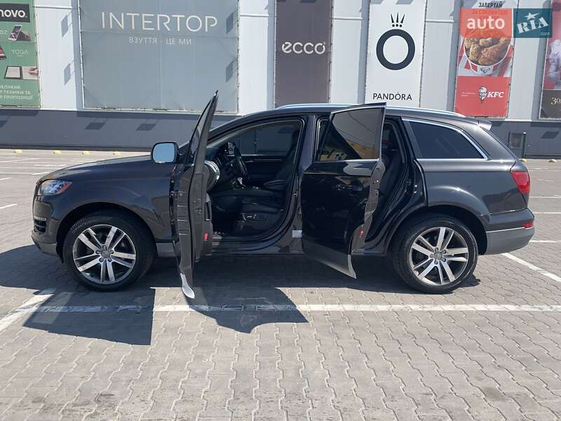 Позашляховик / Кросовер Audi Q7 2011 в Києві