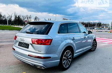 Внедорожник / Кроссовер Audi Q7 2016 в Киеве