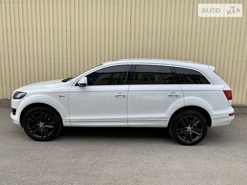Позашляховик / Кросовер Audi Q7 2013 в Києві