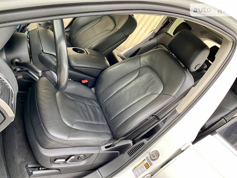 Позашляховик / Кросовер Audi Q7 2013 в Києві