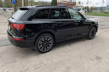 Внедорожник / Кроссовер Audi Q7 2017 в Львове