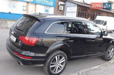 Позашляховик / Кросовер Audi Q7 2013 в 
