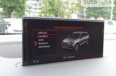Внедорожник / Кроссовер Audi Q7 2016 в 