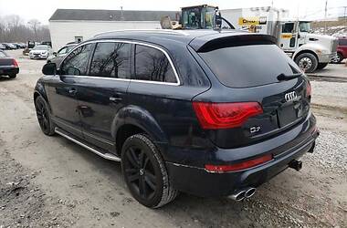 Позашляховик / Кросовер Audi Q7 2011 в 