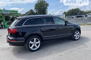Внедорожник / Кроссовер Audi Q7 2013 в 