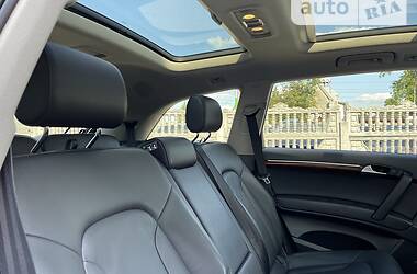 Внедорожник / Кроссовер Audi Q7 2011 в 