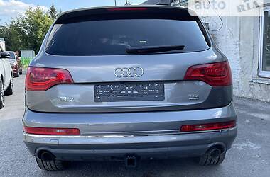 Внедорожник / Кроссовер Audi Q7 2011 в 