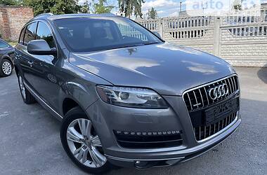 Внедорожник / Кроссовер Audi Q7 2011 в 