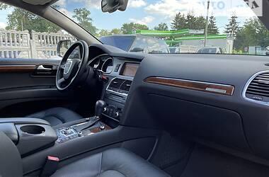 Внедорожник / Кроссовер Audi Q7 2011 в 
