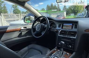 Внедорожник / Кроссовер Audi Q7 2011 в 