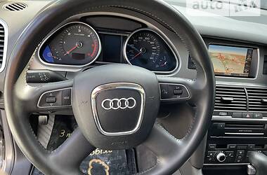 Внедорожник / Кроссовер Audi Q7 2011 в 