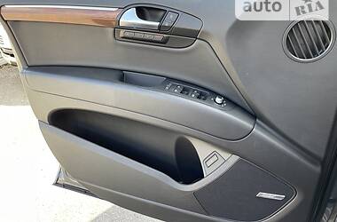 Внедорожник / Кроссовер Audi Q7 2011 в 