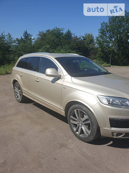 Позашляховик / Кросовер Audi Q7 2007 в 