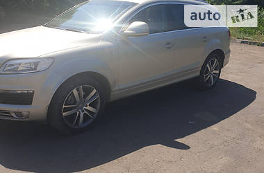 Позашляховик / Кросовер Audi Q7 2007 в 