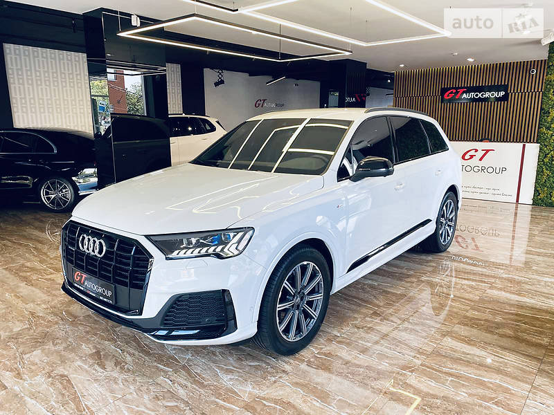 Внедорожник / Кроссовер Audi Q7 2020 в Киеве