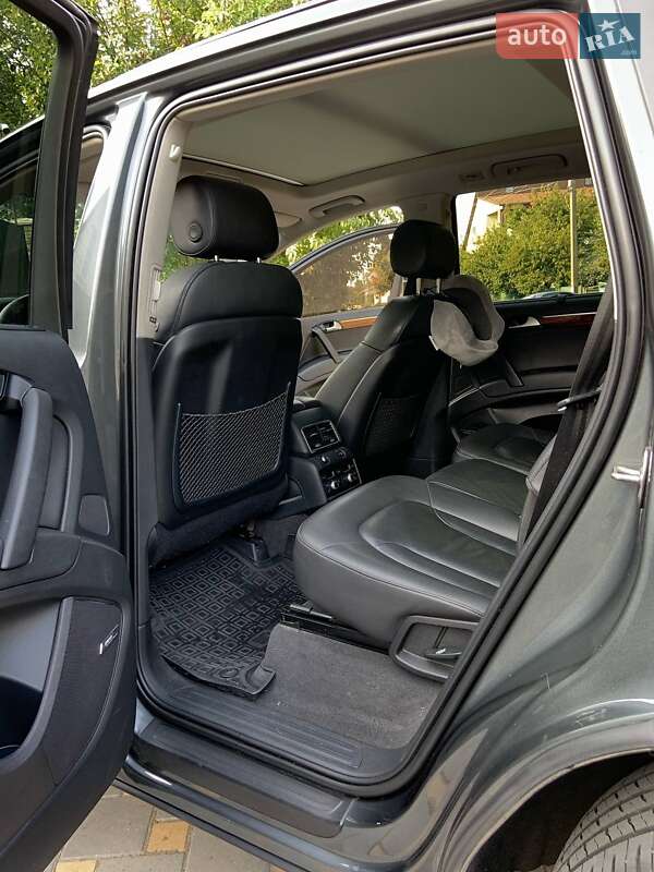 Позашляховик / Кросовер Audi Q7 2015 в Гайсину