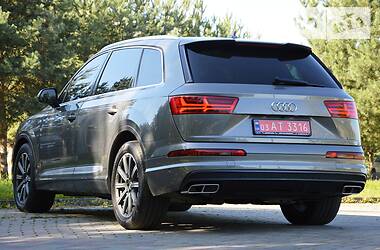 Позашляховик / Кросовер Audi Q7 2015 в Дрогобичі