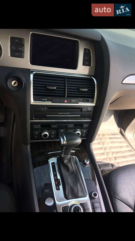 Внедорожник / Кроссовер Audi Q7 2015 в Днепре