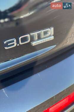Внедорожник / Кроссовер Audi Q7 2012 в 