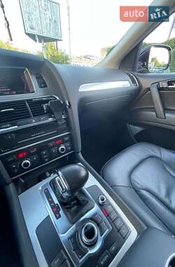 Внедорожник / Кроссовер Audi Q7 2012 в 