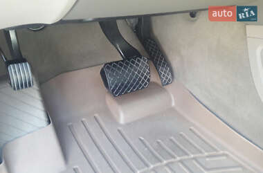 Внедорожник / Кроссовер Audi Q7 2013 в 