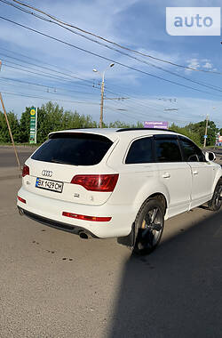 Внедорожник / Кроссовер Audi Q7 2013 в Сумах