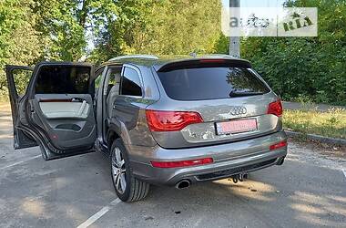 Позашляховик / Кросовер Audi Q7 2013 в Полтаві