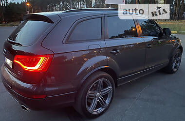 Позашляховик / Кросовер Audi Q7 2013 в Києві