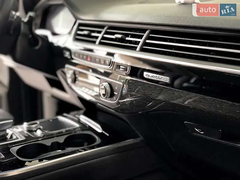Внедорожник / Кроссовер Audi Q7 2016 в Белой Церкви