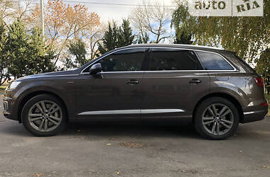 Внедорожник / Кроссовер Audi Q7 2016 в Луцке