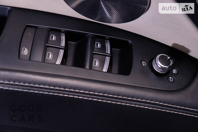 Позашляховик / Кросовер Audi Q7 2009 в Одесі