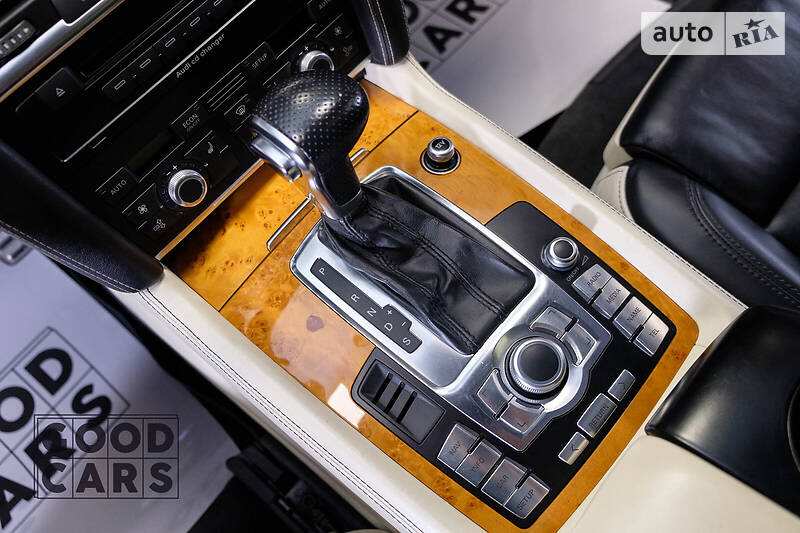 Позашляховик / Кросовер Audi Q7 2009 в Одесі