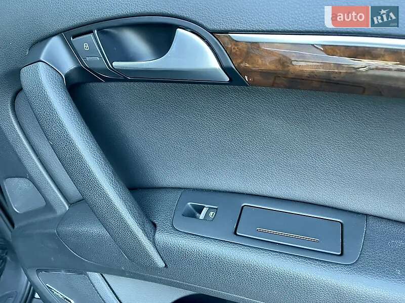 Позашляховик / Кросовер Audi Q7 2014 в Черкасах