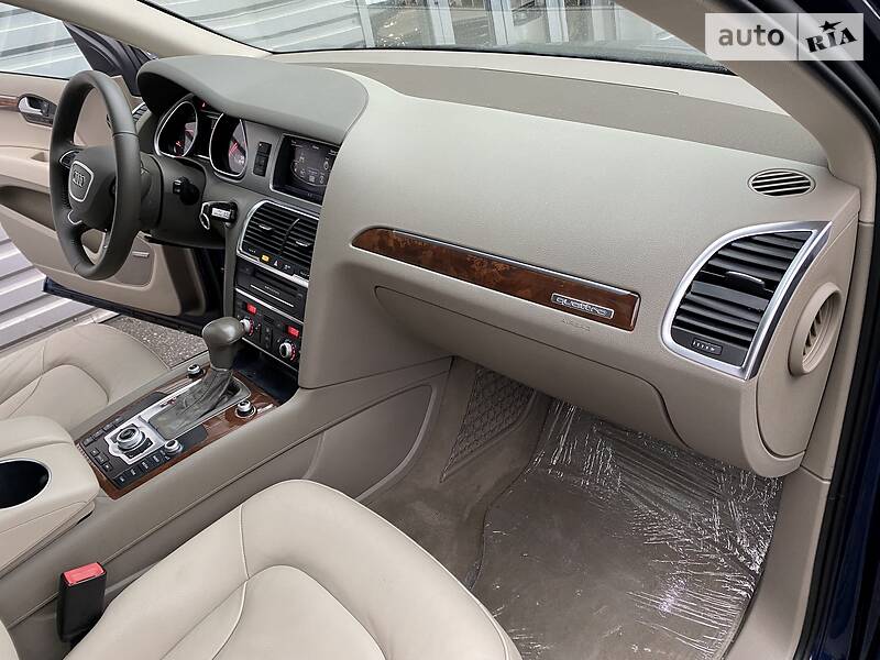 Внедорожник / Кроссовер Audi Q7 2012 в Киеве