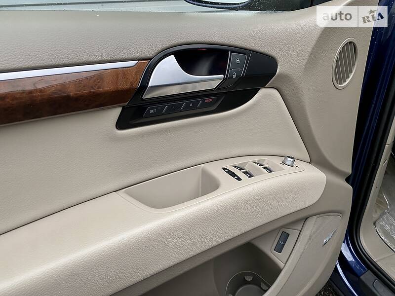 Внедорожник / Кроссовер Audi Q7 2012 в Киеве