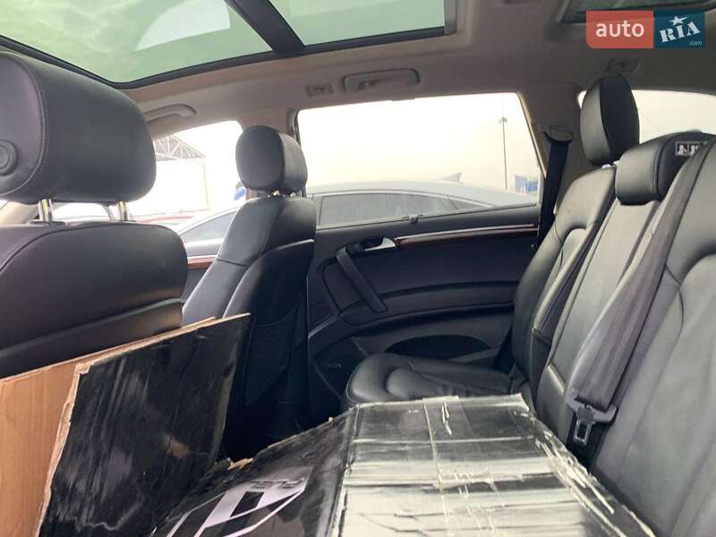 Позашляховик / Кросовер Audi Q7 2015 в Черкасах