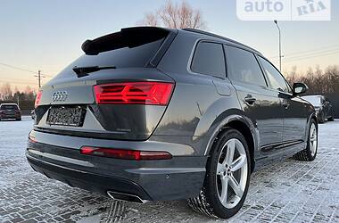 Внедорожник / Кроссовер Audi Q7 2017 в Луцке