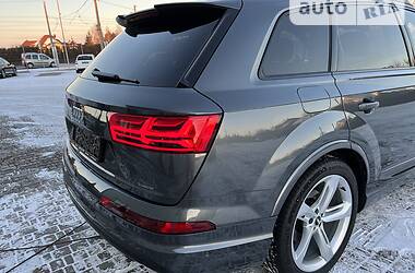 Внедорожник / Кроссовер Audi Q7 2017 в Луцке