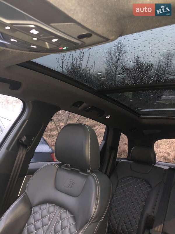 Внедорожник / Кроссовер Audi Q7 2017 в Кременчуге