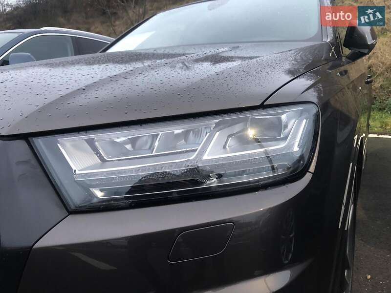 Внедорожник / Кроссовер Audi Q7 2017 в Кременчуге