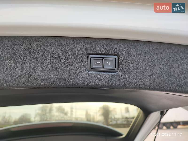 Позашляховик / Кросовер Audi Q7 2018 в Одесі