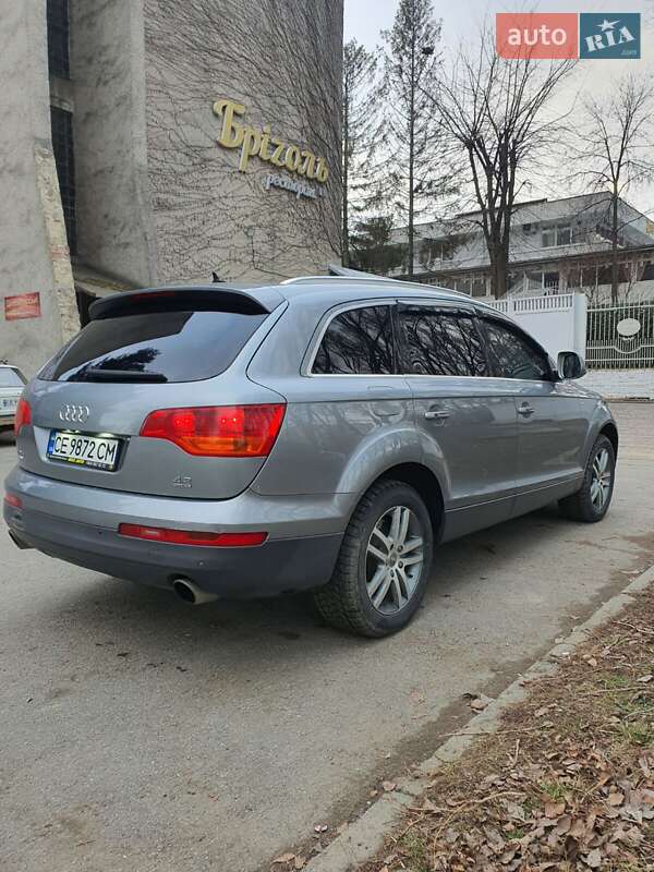 Внедорожник / Кроссовер Audi Q7 2007 в Черновцах