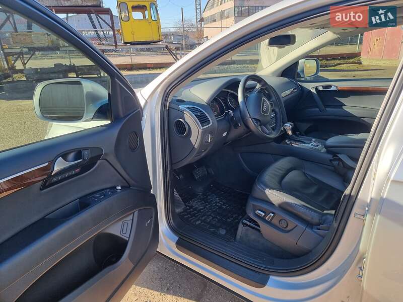 Позашляховик / Кросовер Audi Q7 2011 в Одесі