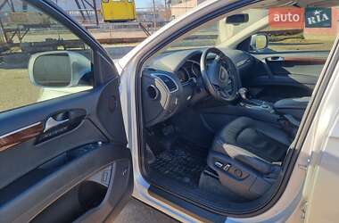 Внедорожник / Кроссовер Audi Q7 2011 в 