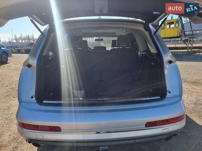Позашляховик / Кросовер Audi Q7 2011 в Одесі
